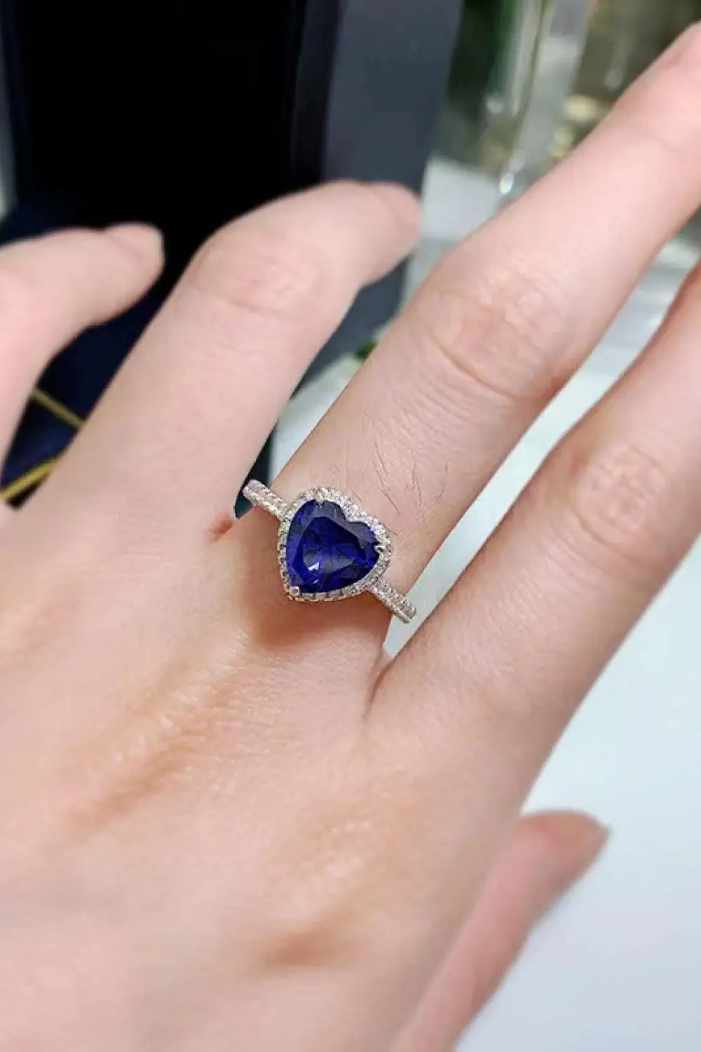2 Carat Moissanite Heart-Shaped Side Stone Ring - Trendsi - Flyclothing LLC