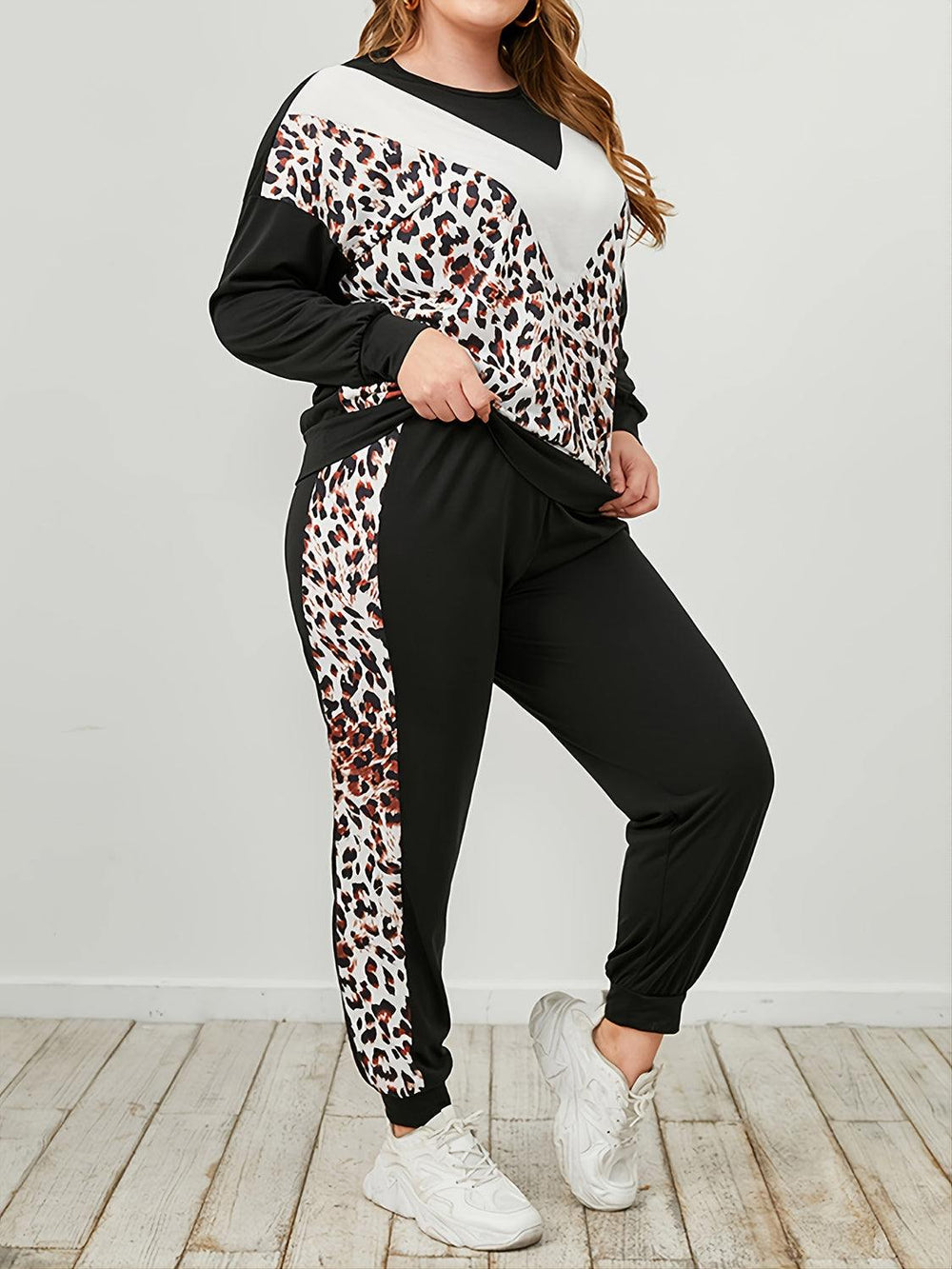 Plus Size Leopard Sweatshirt and Sweatpants Set - Trendsi