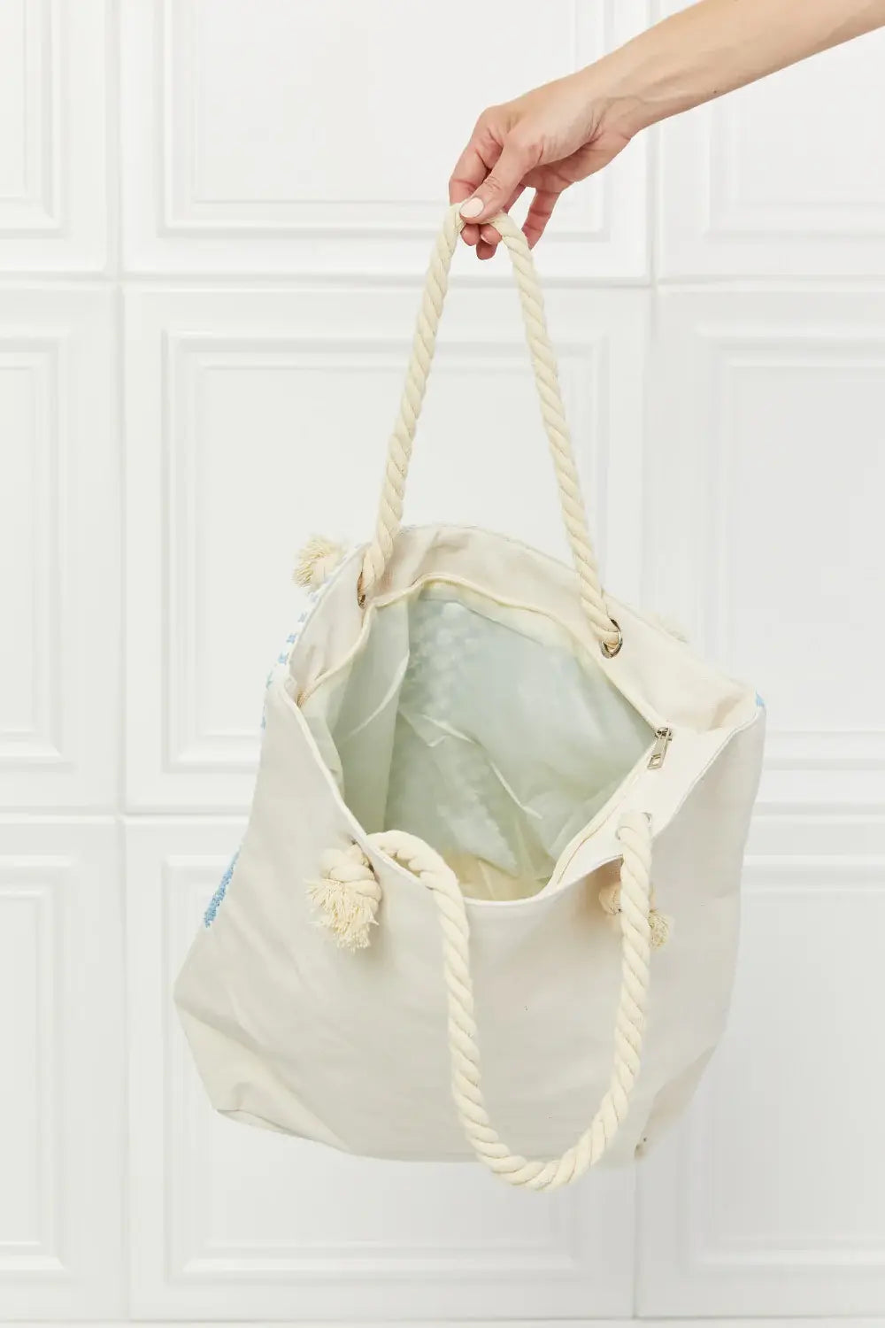 Justin Taylor Picnic Date Tassle Tote Bag - Trendsi - Flyclothing LLC