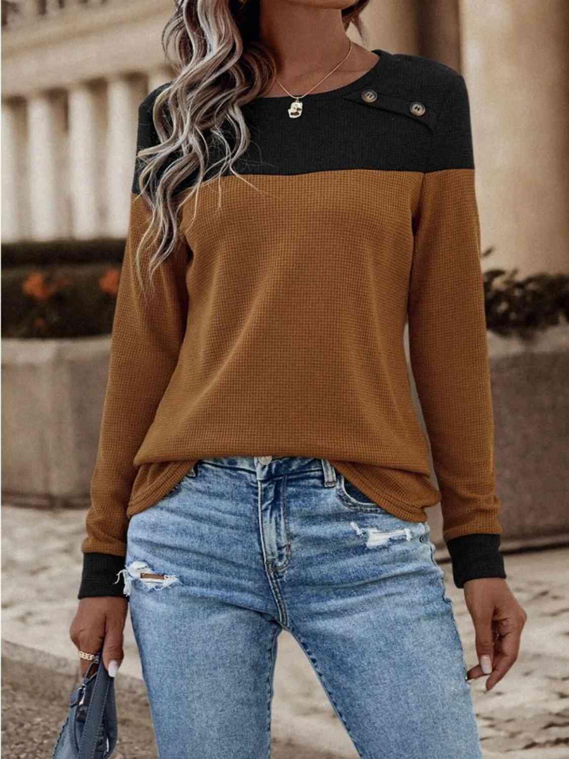 Contrast Buttoned Round Neck Long Sleeve T-Shirt - Trendsi