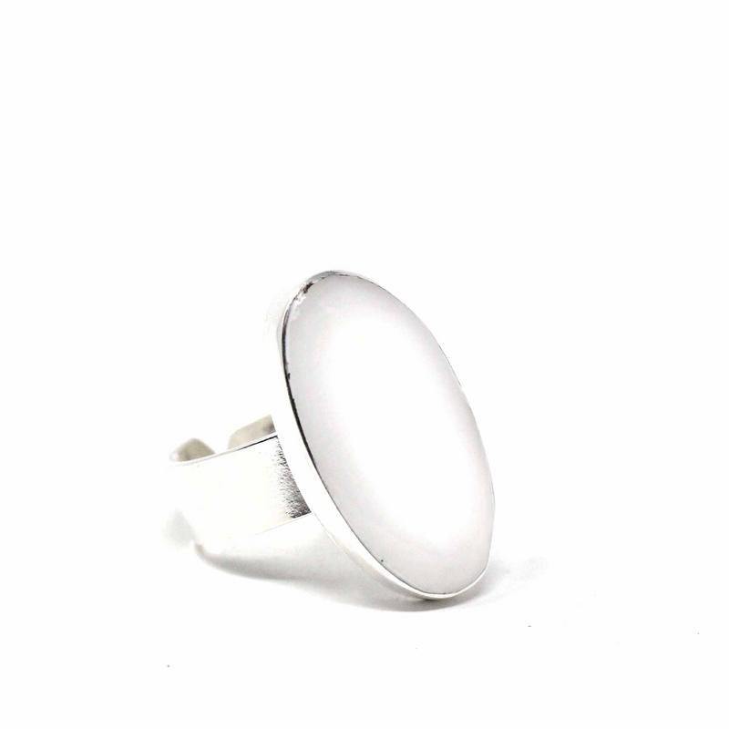 Ring, Oval Mother of Pearl - Artisana
