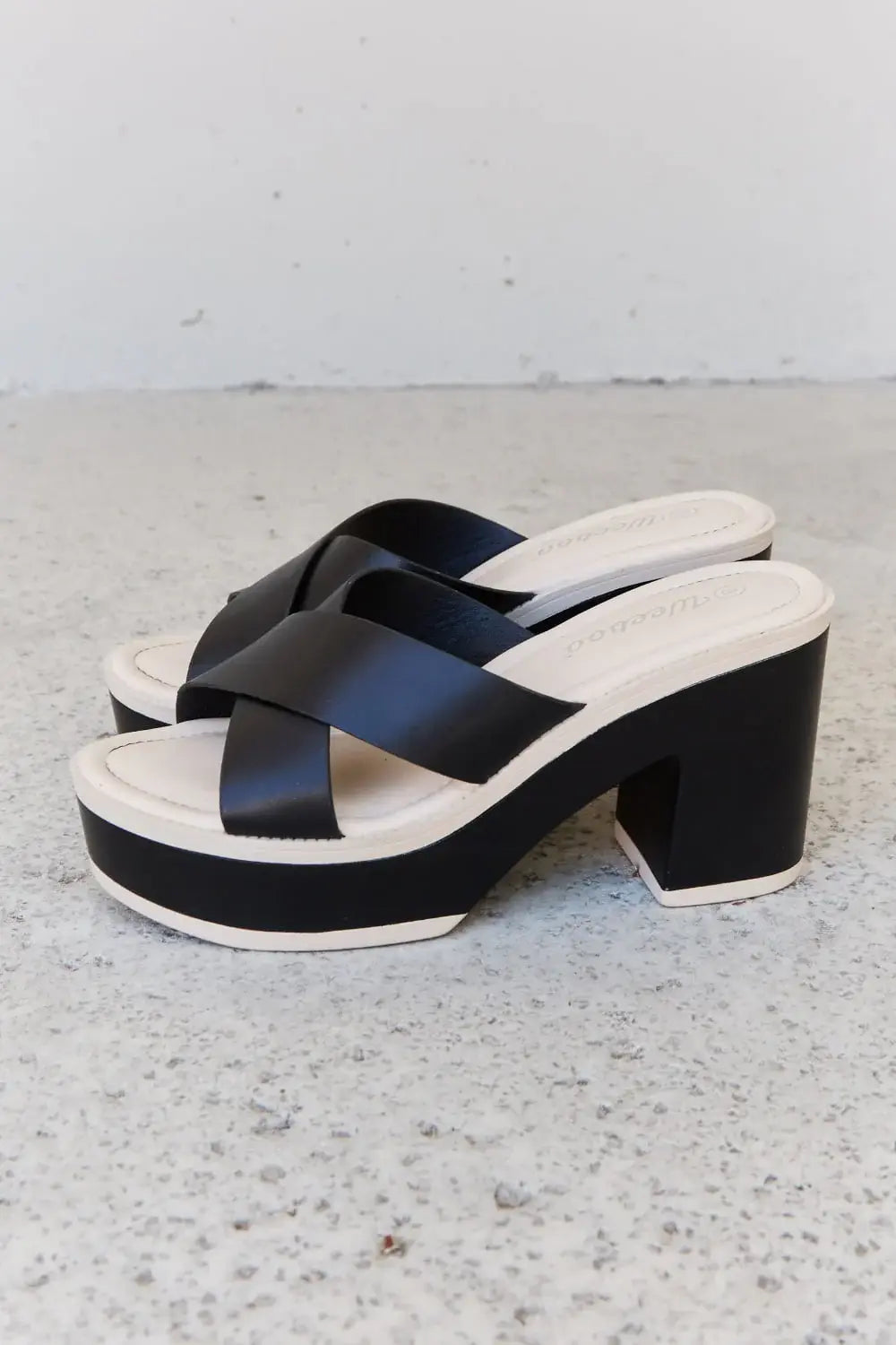Weeboo Cherish The Moments Contrast Platform Sandals in Black - Trendsi - Flyclothing LLC
