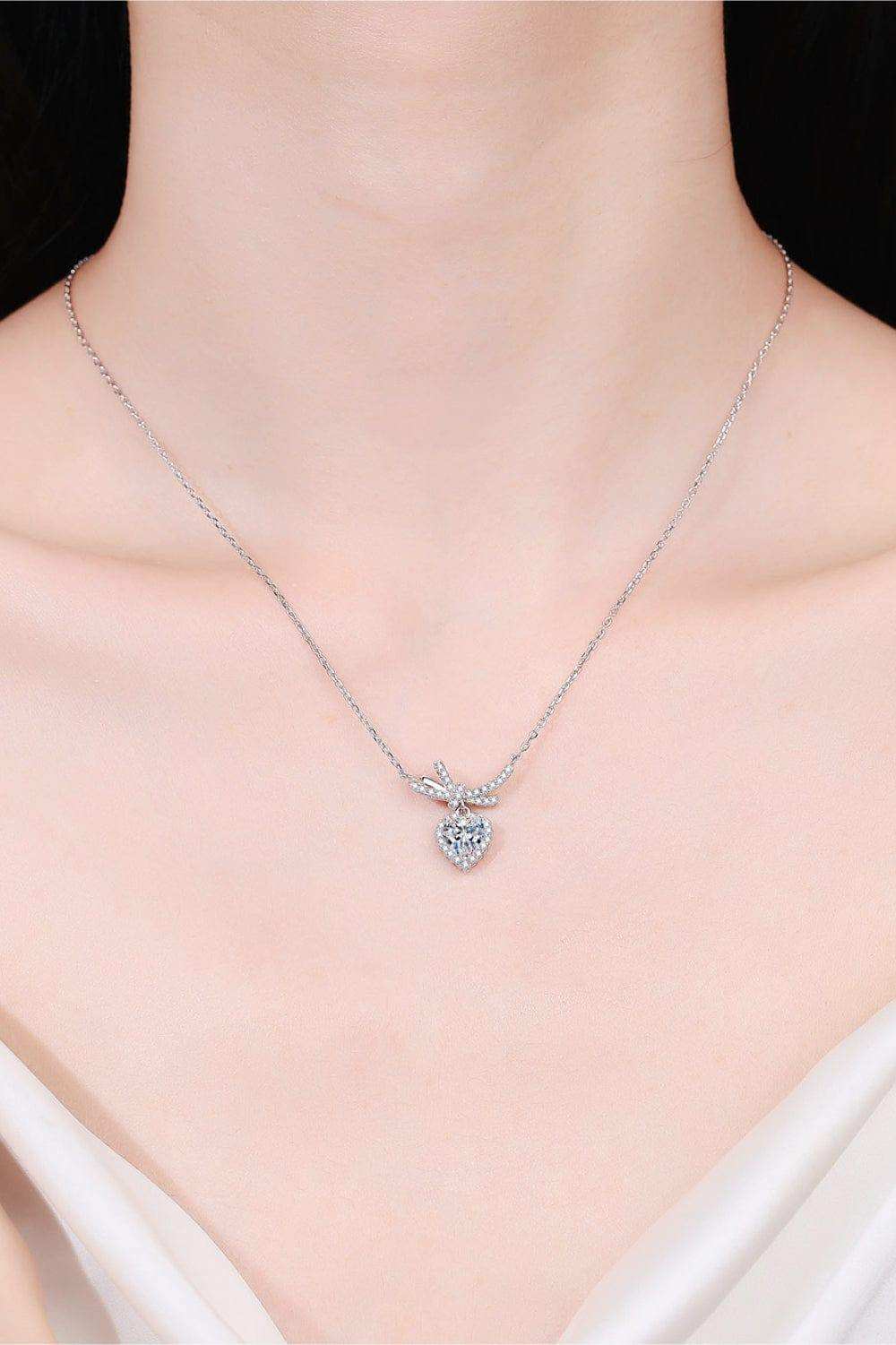 1 Carat Moissanite Heart Pendant Necklace - Trendsi - Flyclothing LLC