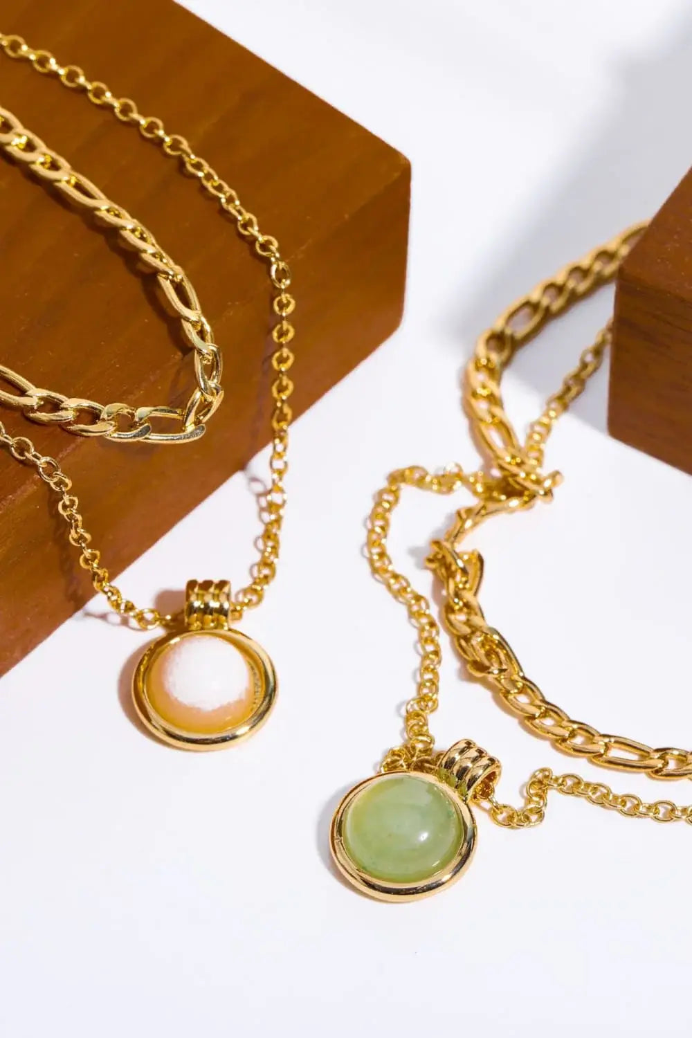 Copper 14K Gold Pleated Round Shape Aventurine Pendant Necklace - Trendsi - Flyclothing LLC