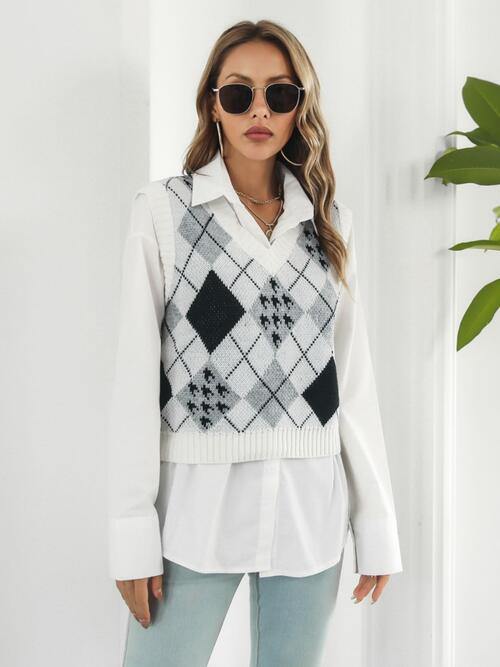 V-Neck Plaid Sweater Vest - Trendsi