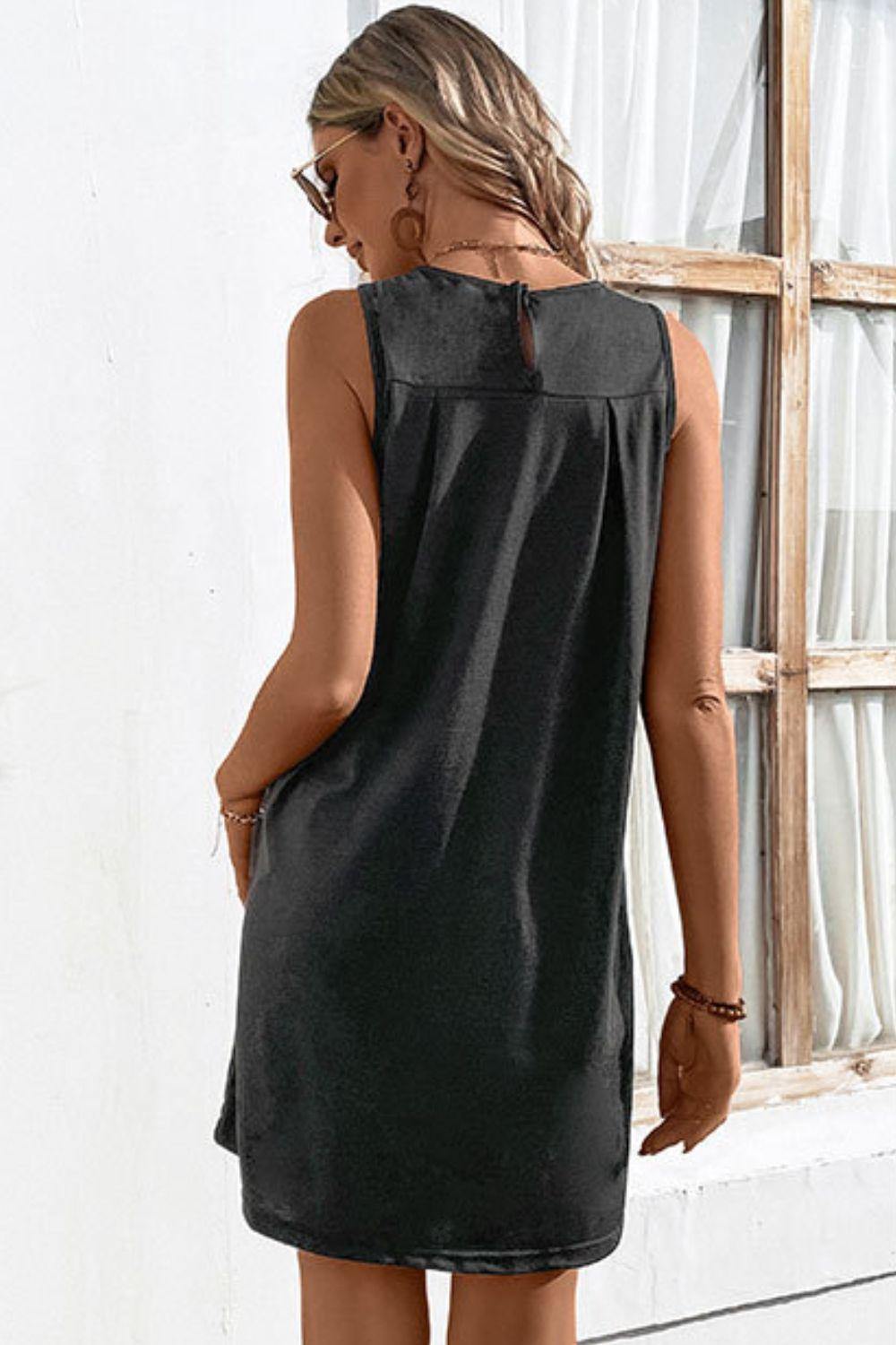 Round Neck Sleeveless Mini Dress - Trendsi