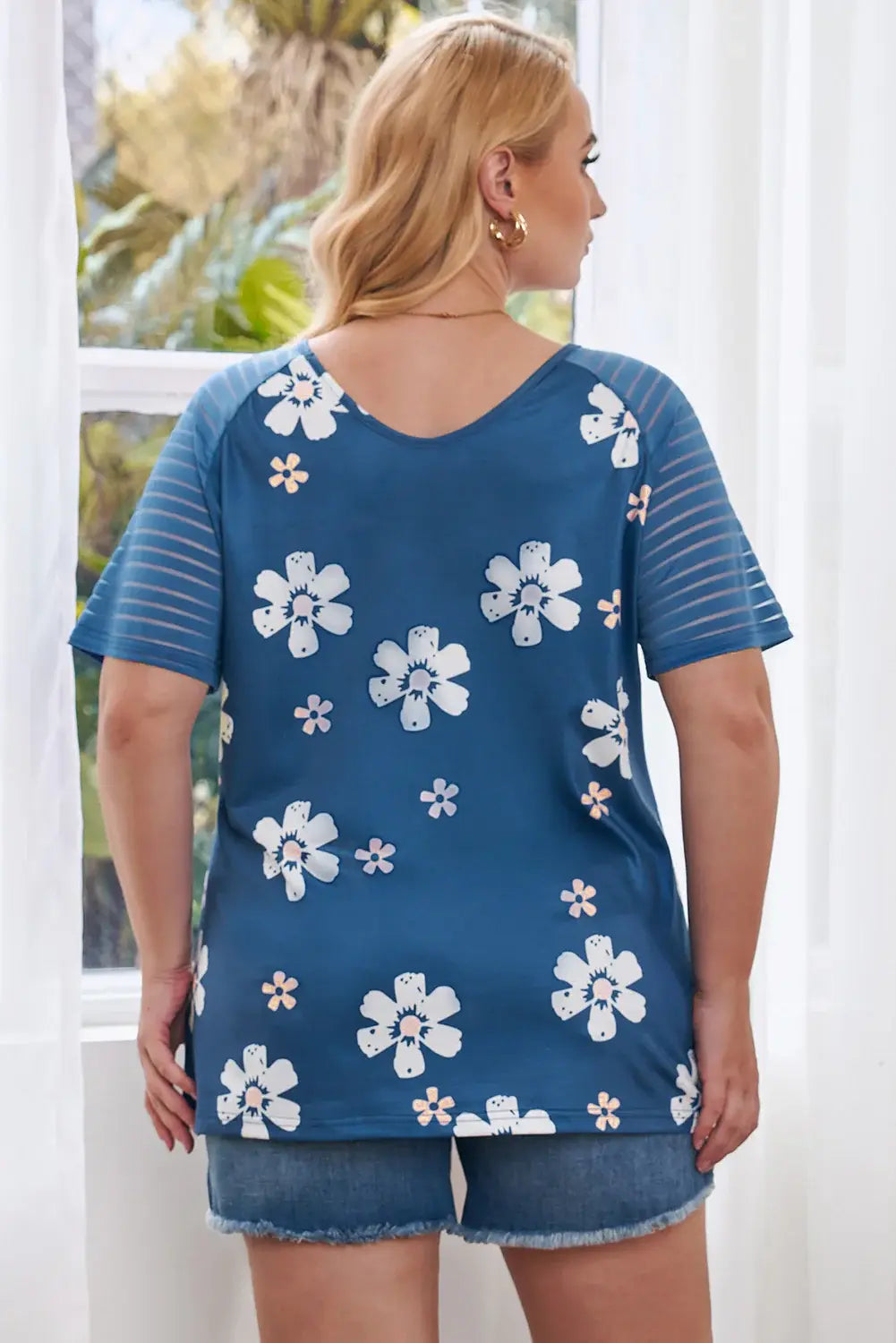 Plus Size V-Neck Raglan Sleeve Tee - Trendsi - Flyclothing LLC
