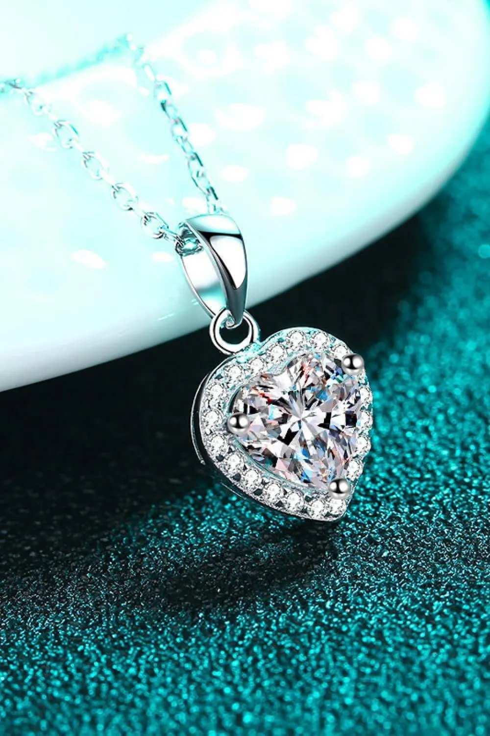 1 Carat Moissanite Heart Pendant Chain Necklace - Trendsi - Flyclothing LLC