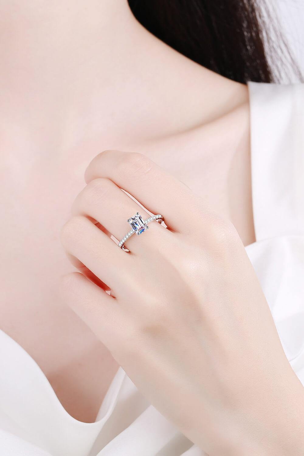 925 Sterling Silver Ring with Moissanite - Trendsi
