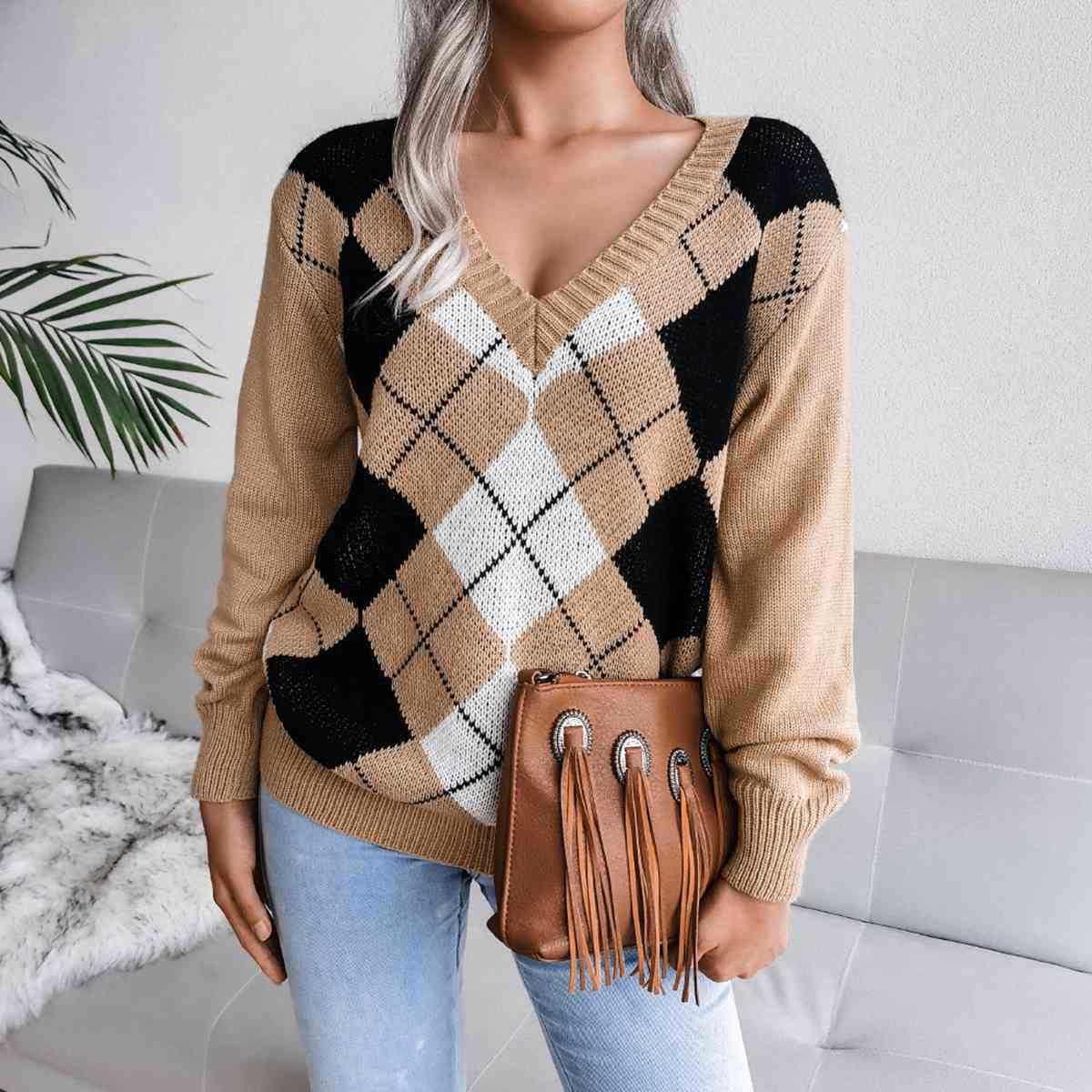 Geometric V-Neck Sweater - Trendsi