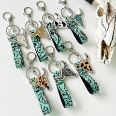 Rhinestone Bull Keychain - Trendsi