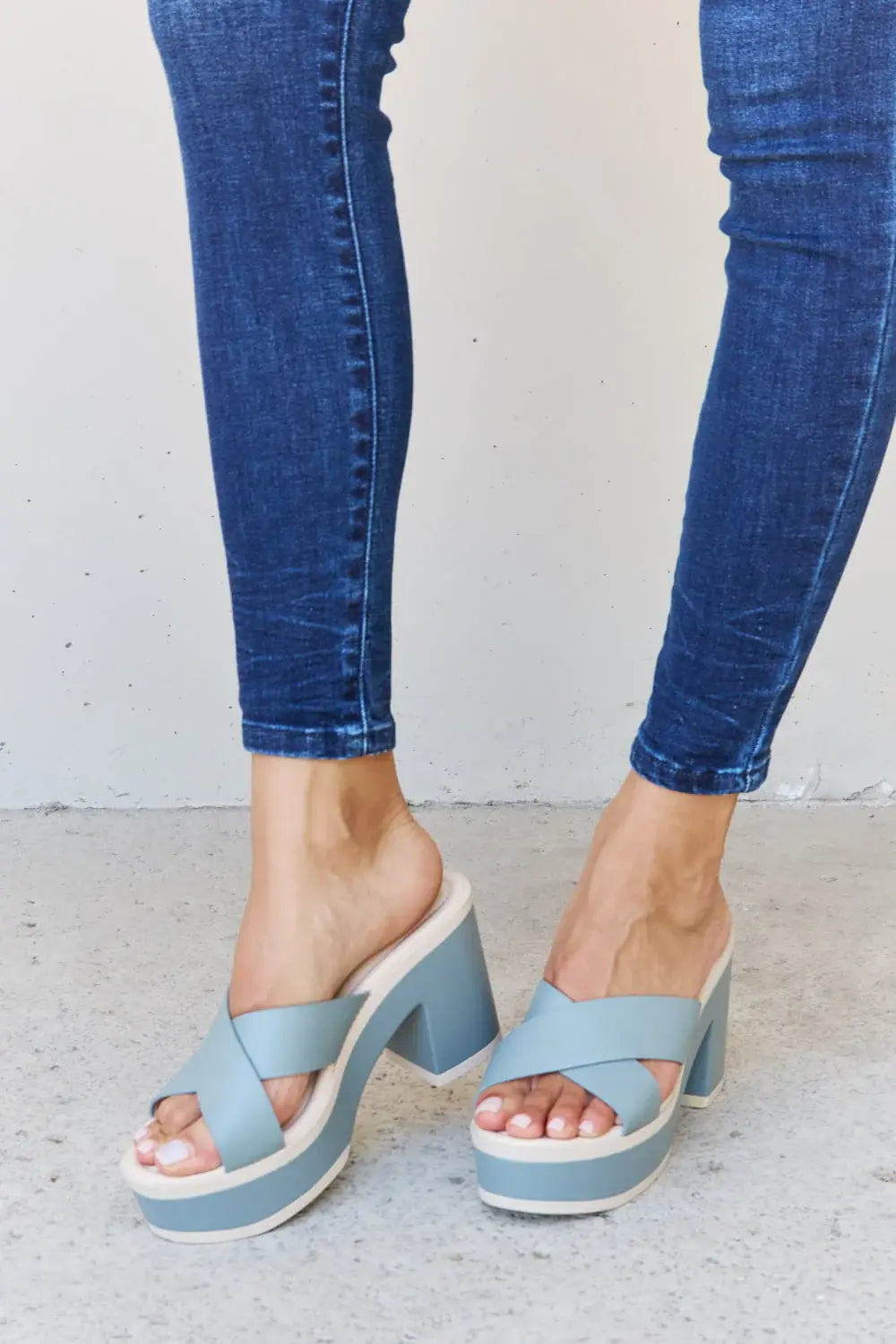 Weeboo Cherish The Moments Contrast Platform Sandals in Misty Blue - Trendsi - Flyclothing LLC