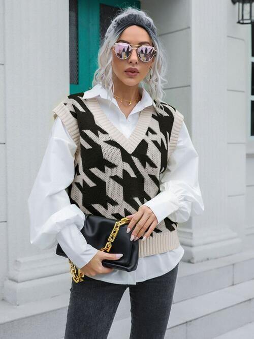 Houndstooth V-Neck Sweater Vest - Trendsi