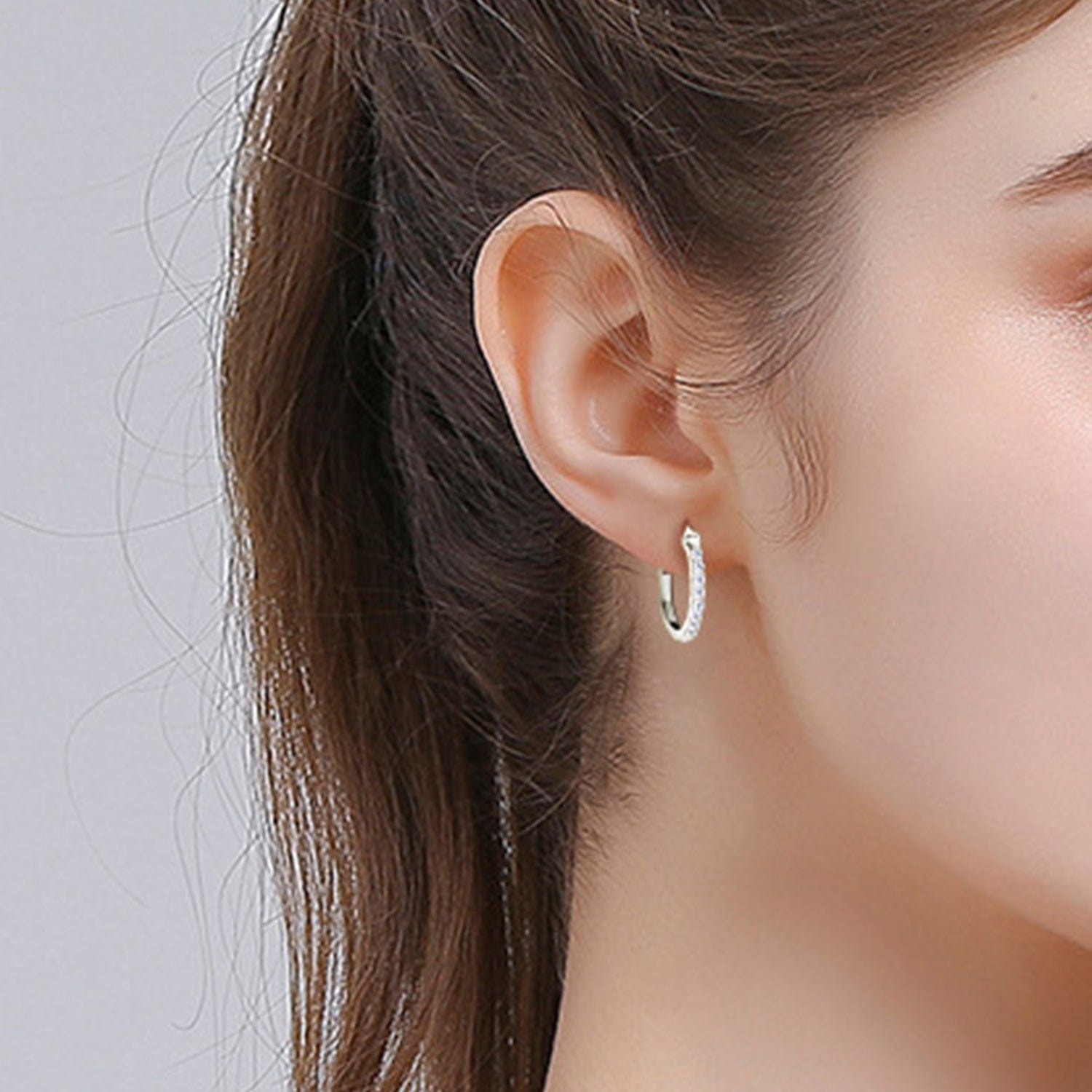 925 Sterling Silver Moissanite Huggie Earrings - Trendsi