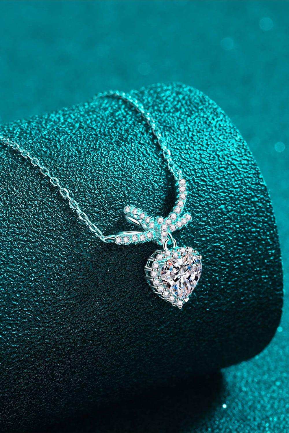 1 Carat Moissanite Heart Pendant Necklace - Trendsi - Flyclothing LLC