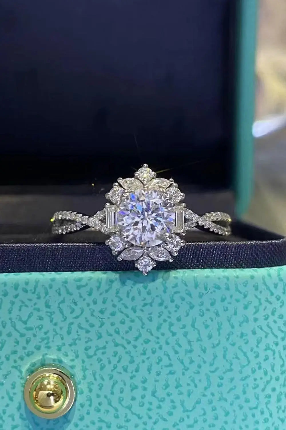 Floral 2 Carat Moissanite Crisscross Ring - Trendsi - Flyclothing LLC