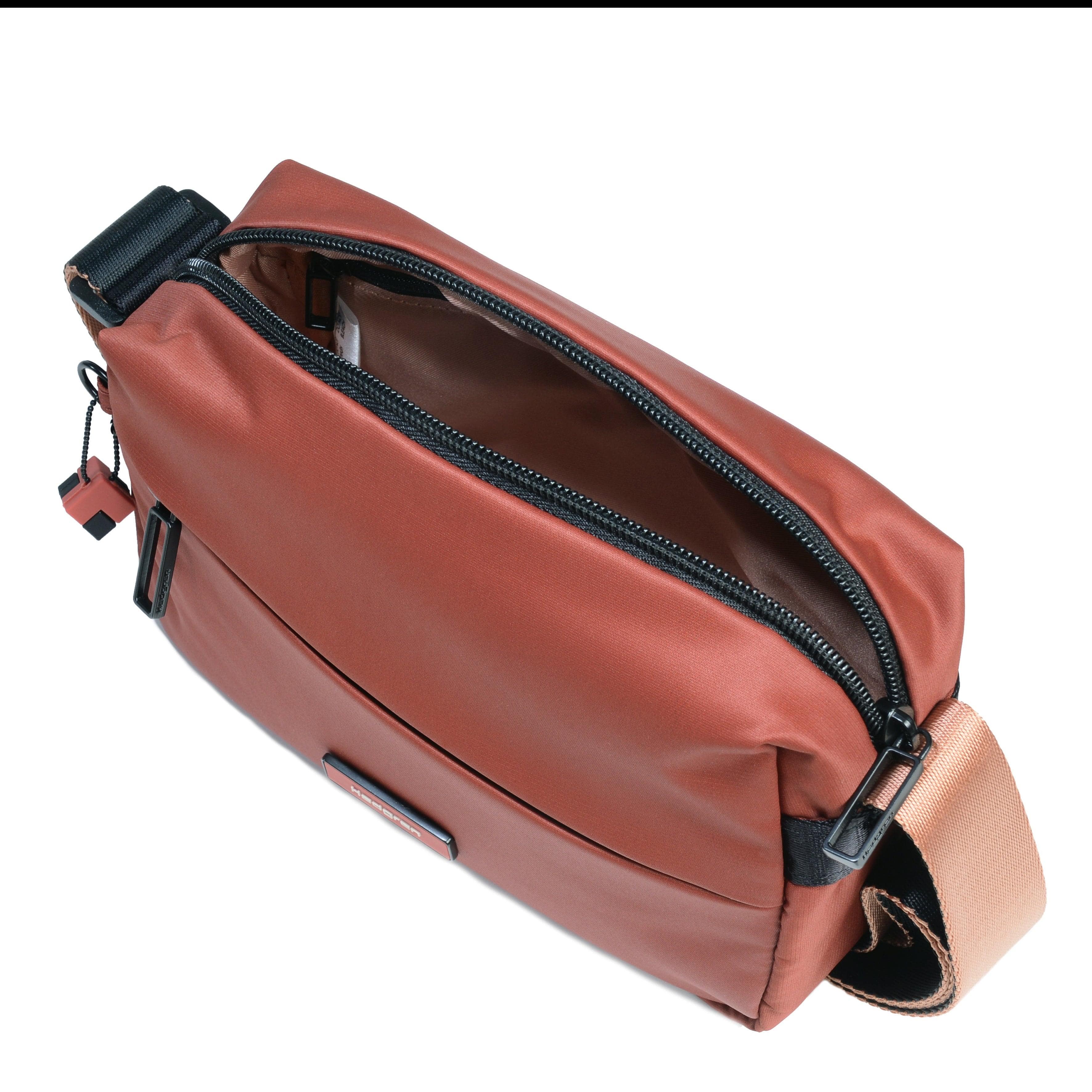 Hedgren Neutron Small Crossbody Cherry Mahogany - Hedgren
