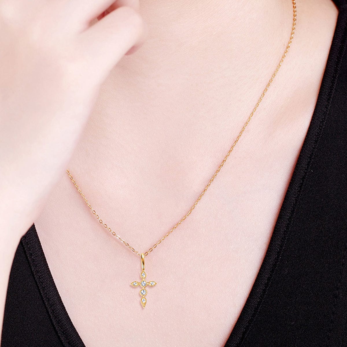 925 Sterling Silver Moissanite Cross Pendant Necklace - Trendsi