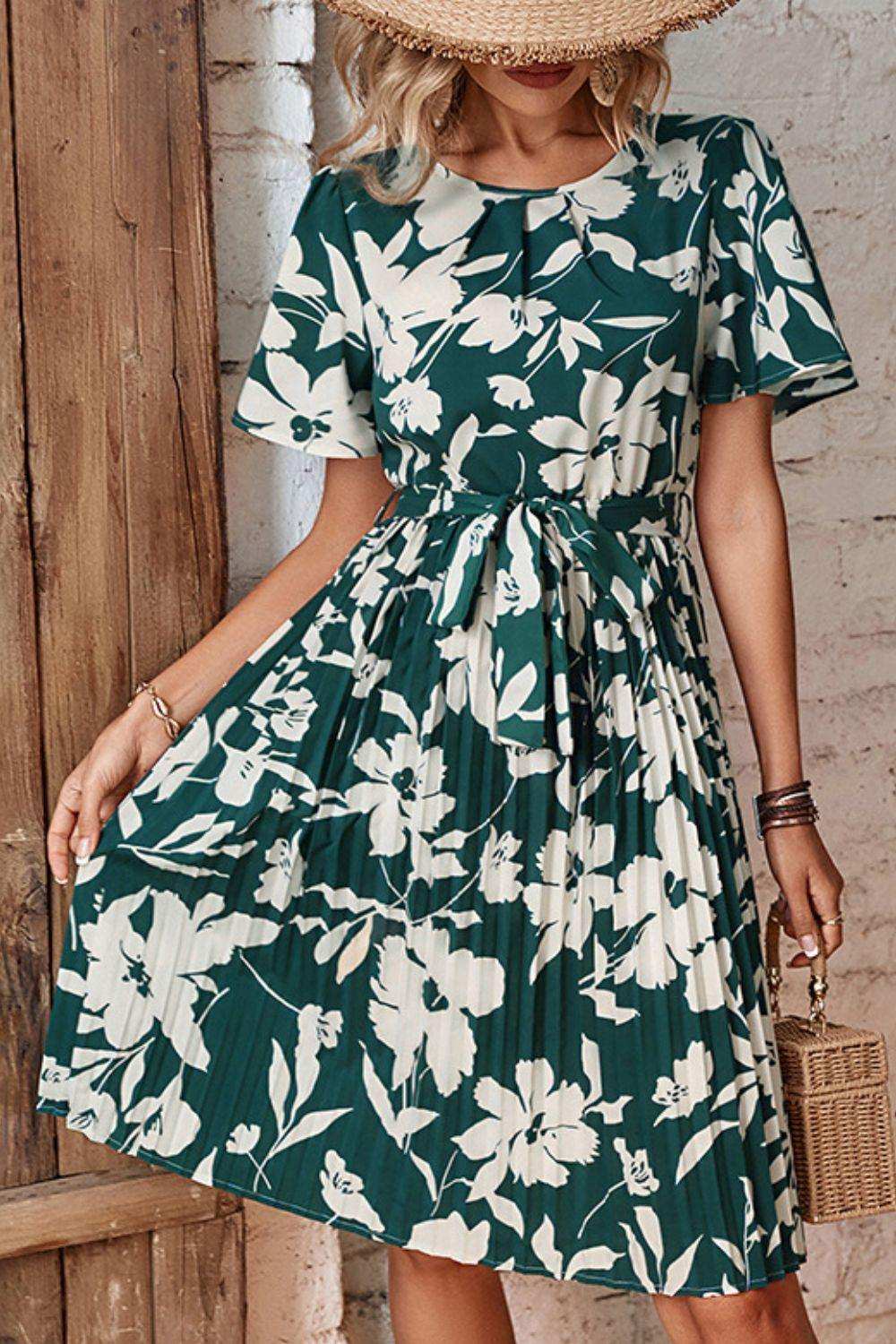 Floral Round Neck Tie Belt Pleated Dress - Trendsi