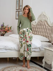 Round Neck Top and Printed Pants Lounge Set - Trendsi