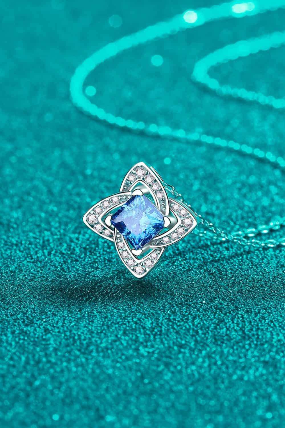 1 Carat Moissanite Floral Pendant Necklace - Trendsi - Flyclothing LLC