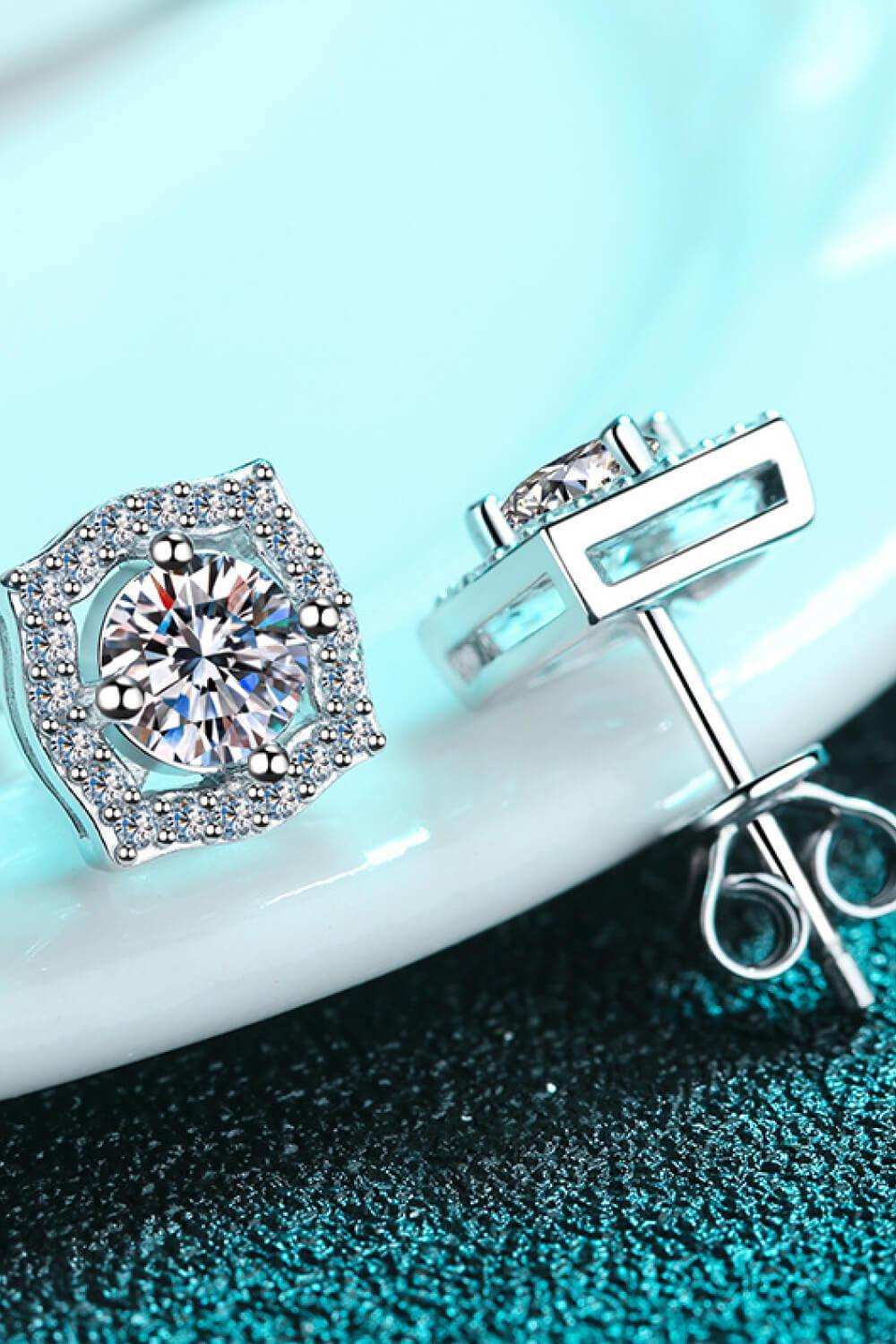 1 Carat Moissanite Geometric Stud Earrings - Trendsi - Flyclothing LLC