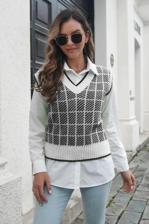 Plaid V-Neck Sweater Vest - Trendsi