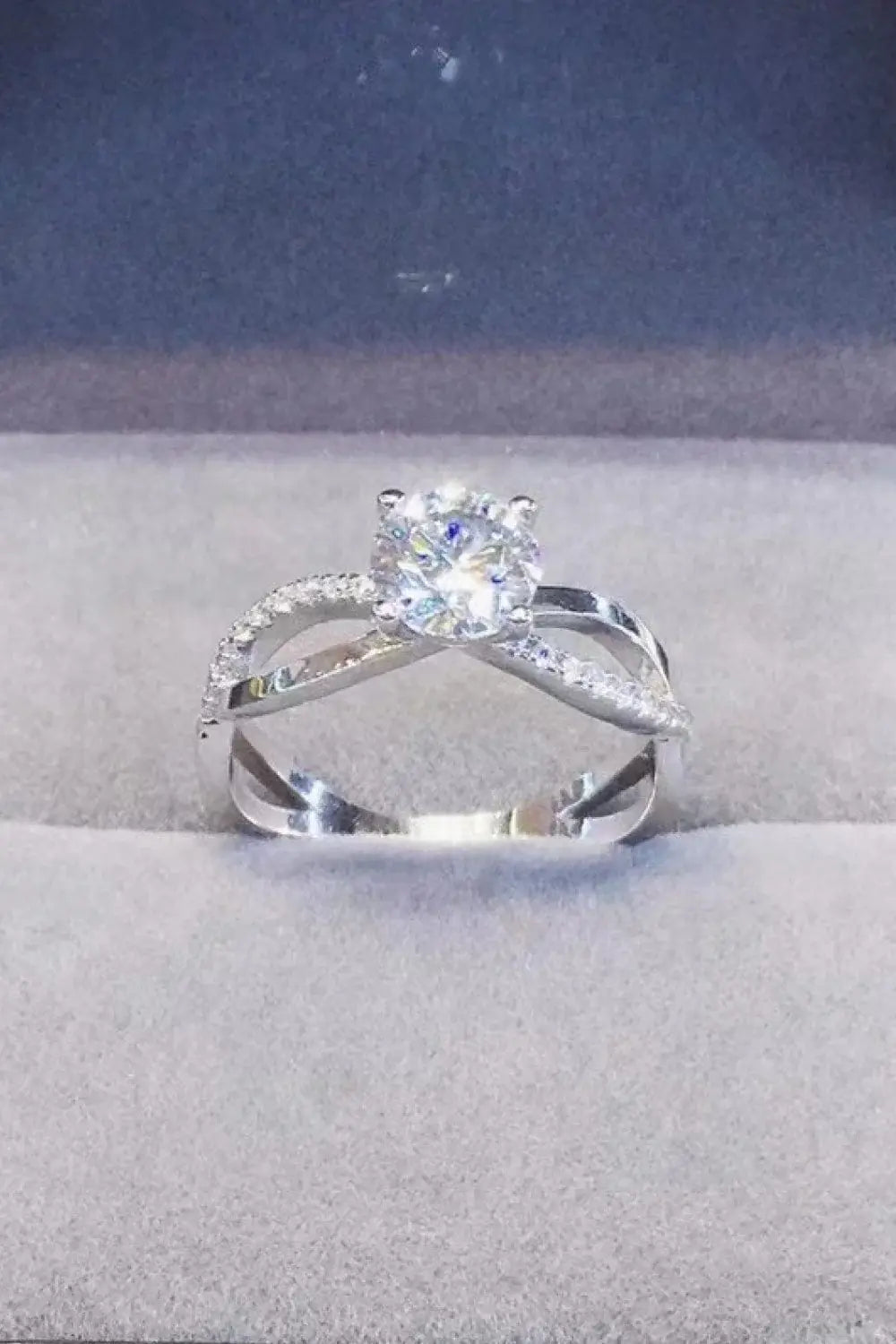 2 Carat Moissanite Crisscross 925 Sterling Silver Ring - Trendsi - Flyclothing LLC