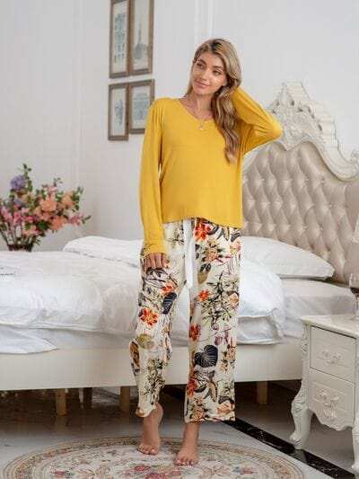 Round Neck Top and Printed Pants Lounge Set - Trendsi - Flyclothing LLC