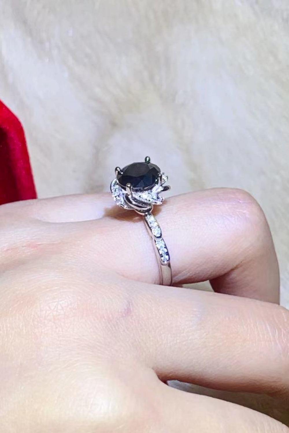 2 Carat Black Moissanite Floral Ring - Trendsi