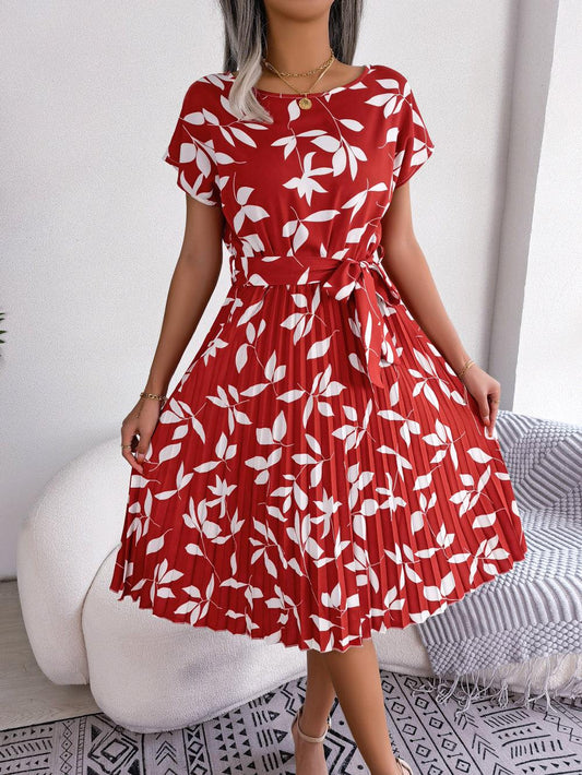 Printed Round Neck Short Sleeve Pleated Dress - Trendsi