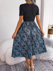 Printed Round Neck Pleated Dress - Trendsi