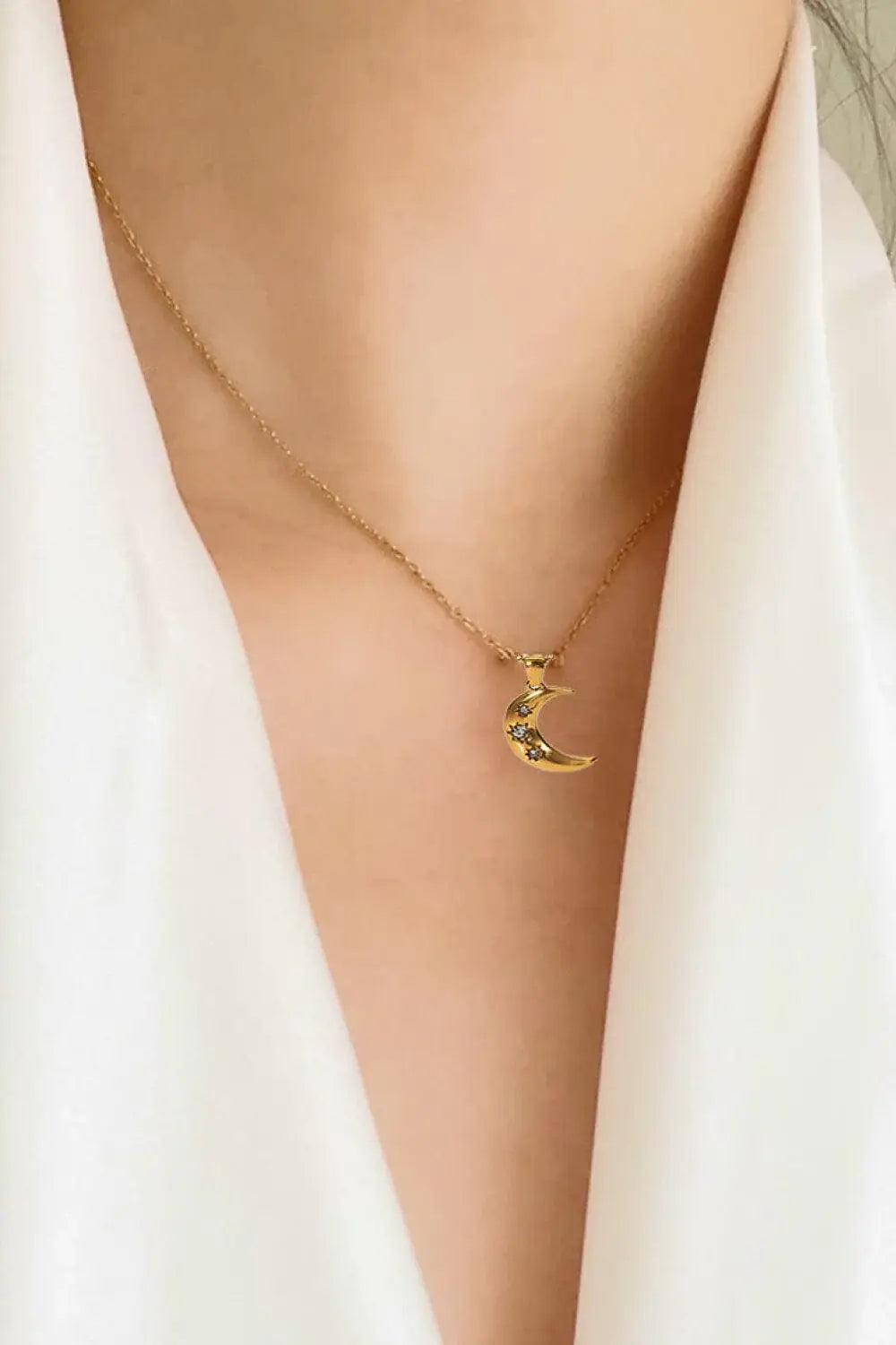 18K Gold Plated Inlaid Zircon Moon Pendant Necklace - Trendsi - Flyclothing LLC
