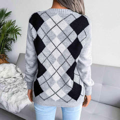 Geometric V-Neck Sweater - Trendsi