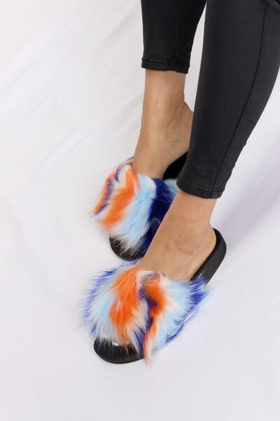 Forever Link Plush Open-Toe Sandals - Trendsi