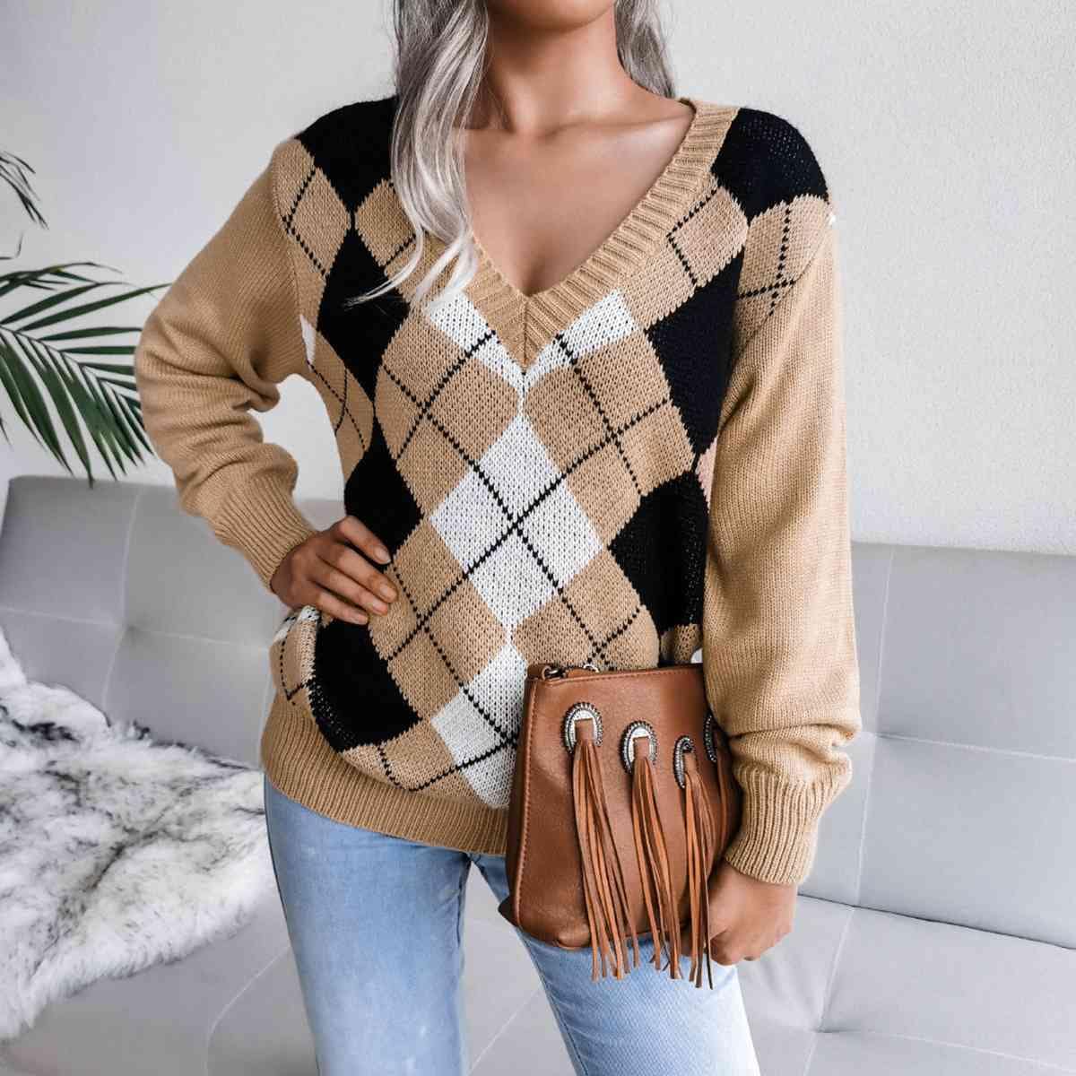 Geometric V-Neck Sweater - Trendsi