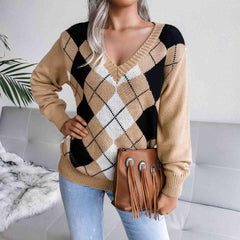 Geometric V-Neck Sweater - Trendsi