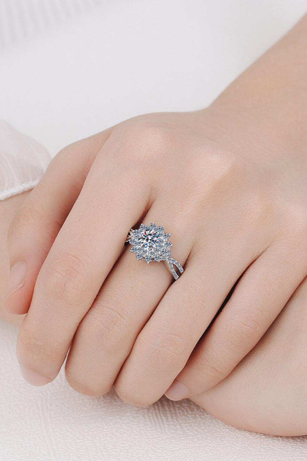 Moissanite Flower-Shape Split Shank Ring - Trendsi - Flyclothing LLC