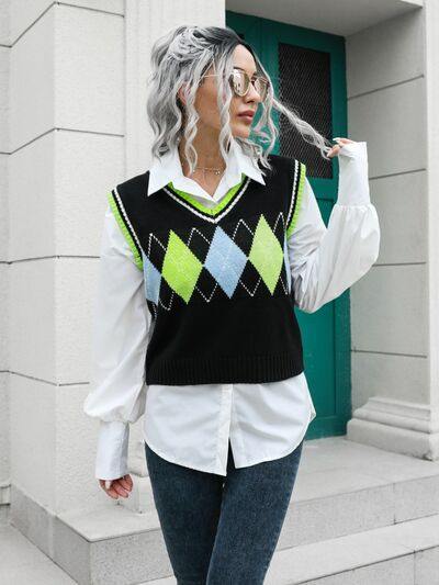 Geometric V-Neck Sweater Vest - Trendsi