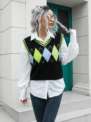 Geometric V-Neck Sweater Vest - Trendsi