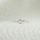 Inlaid Zircon Round Shape 925 Sterling Silver Ring - Trendsi