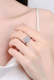 Stay Elegant 1 Carat Moissanite Ring - Trendsi