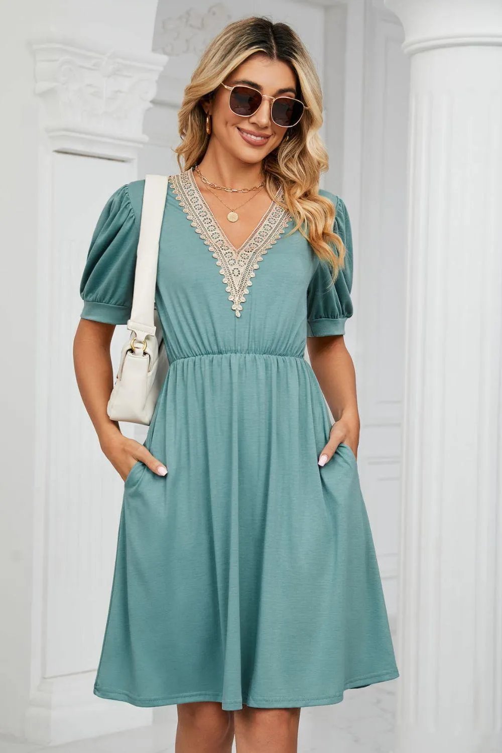 Contrast V-Neck Puff Sleeve Pocket Dress - Trendsi