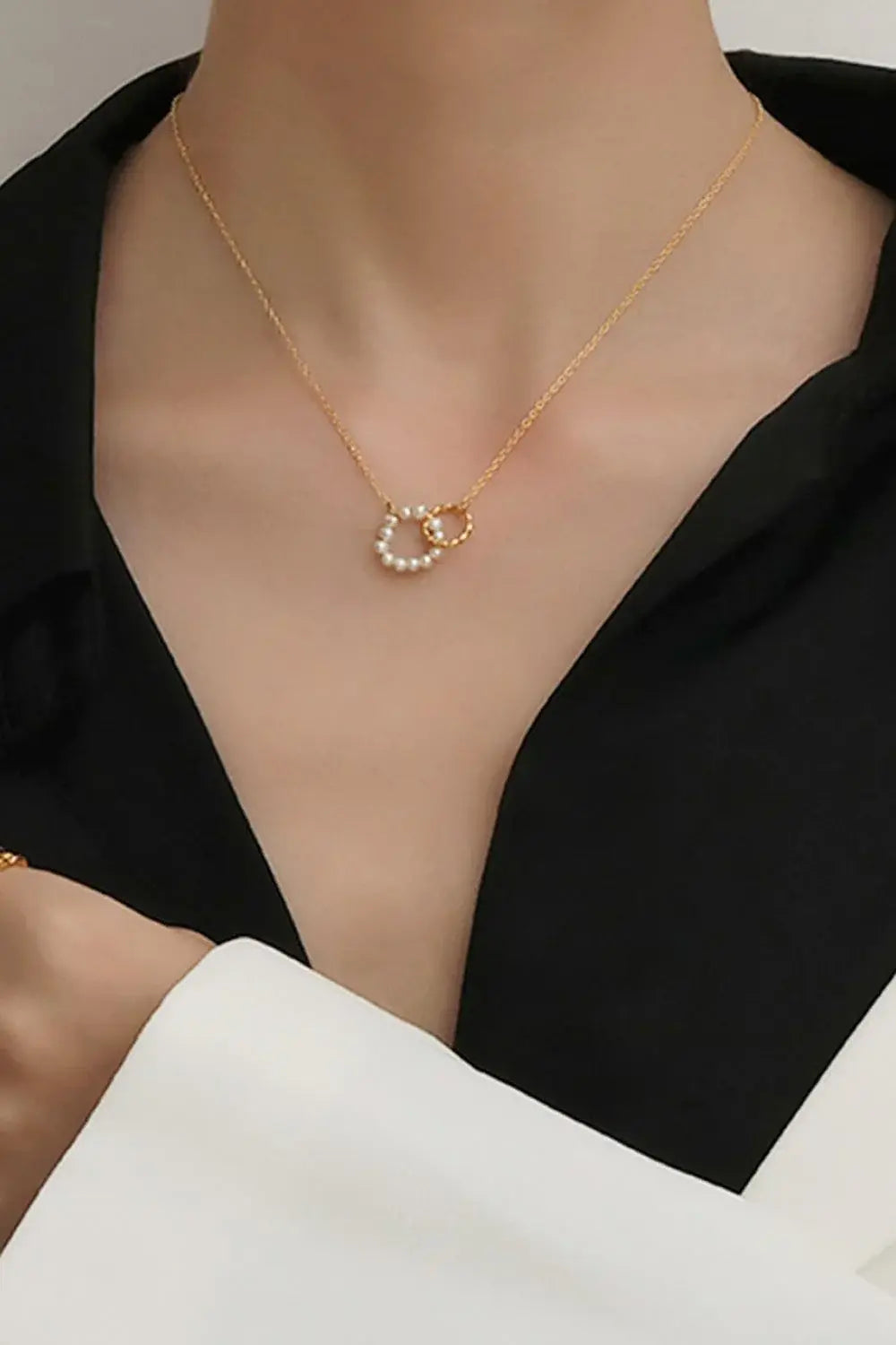 Pearl Hoop Link Pendant Necklace - Trendsi - Flyclothing LLC