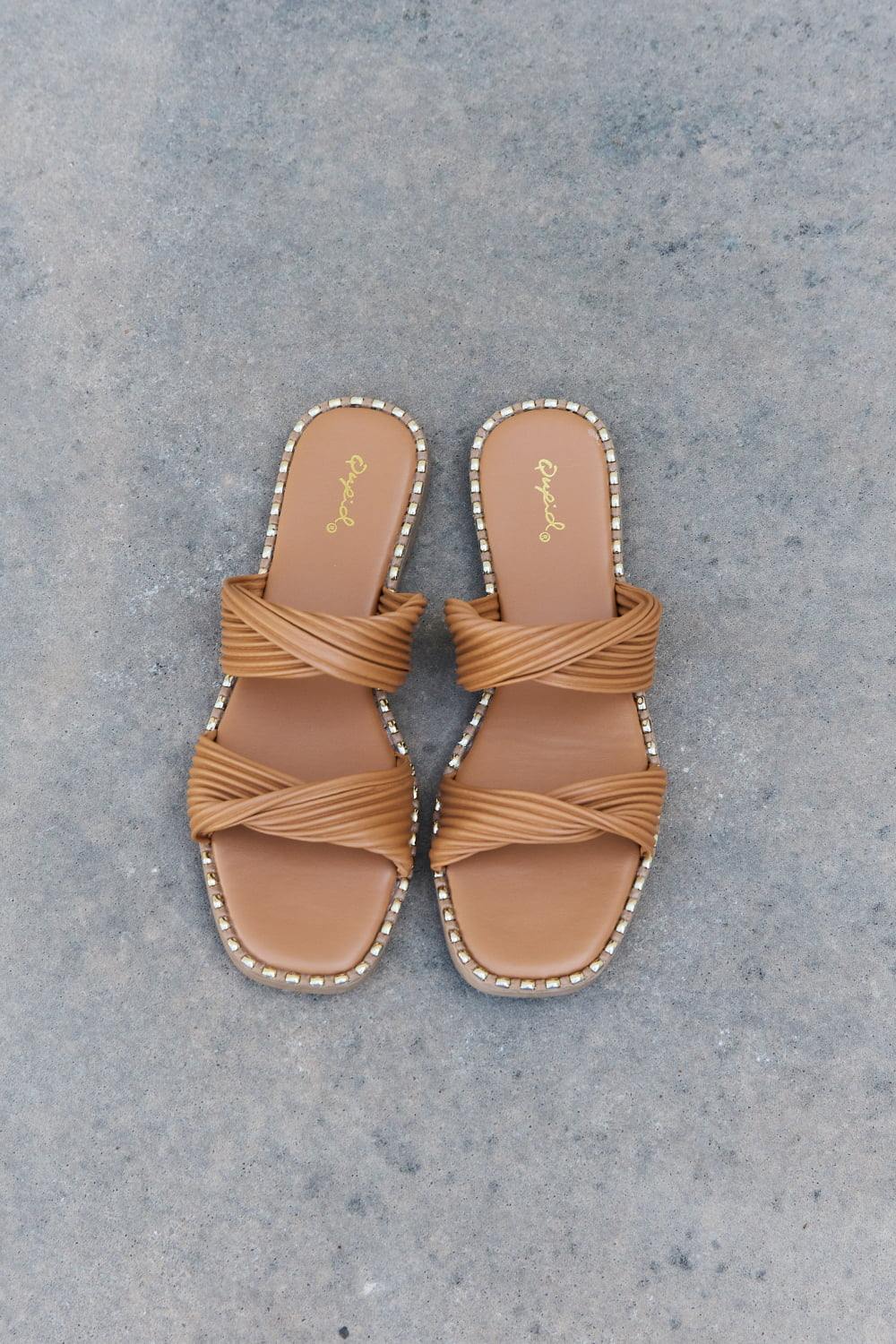 Qupid Summertime Fine Double Strap Twist Sandals