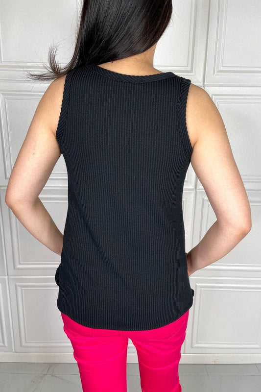 Blumin Apparel Chance of Sun Full Size Ribbed V-Neck Tank in Black - Trendsi