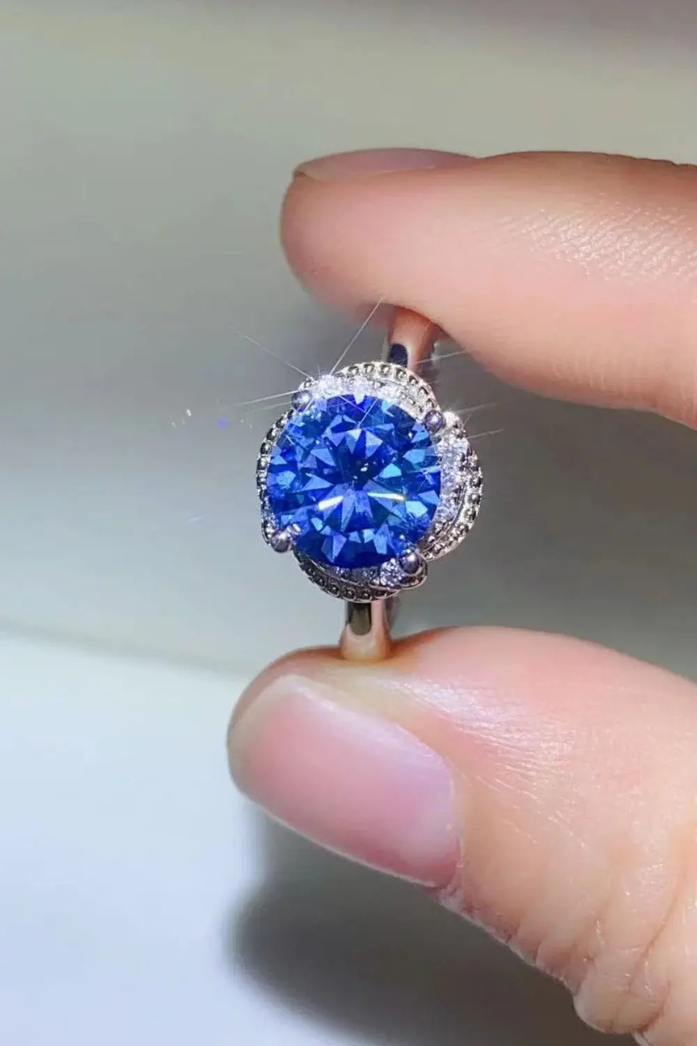 2 Carat Moissanite Contrast 925 Sterling Silver Ring - Trendsi - Flyclothing LLC