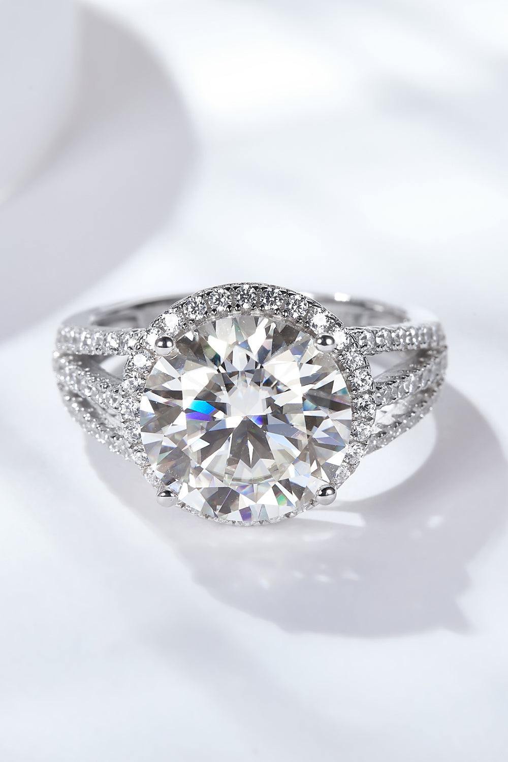5 Carat  Moissanite Split Shank Ring - Trendsi