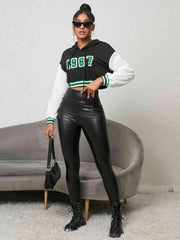 1987 Graphic Cropped Hoodie - Trendsi