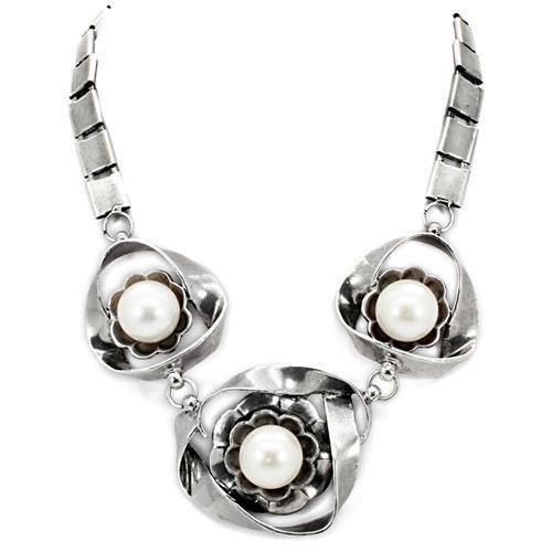 Alamode Antique Silver White Metal Necklace with Synthetic Pearl in White - Alamode